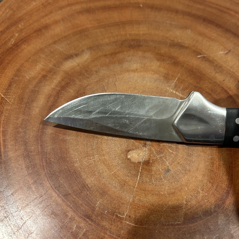 OZARK TRAIL 7 INCH FIXED BLADE KNIFE W/ BLACK POLYPROPYLENE HANDLE W/ SHEATH