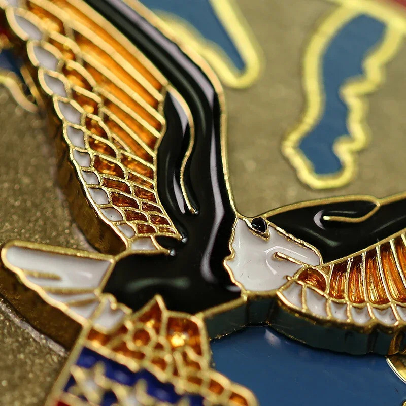 US UNITED STATES CENTRAL COMMAND IDENTIFICATION BADGE THREE CLUTCH PIN