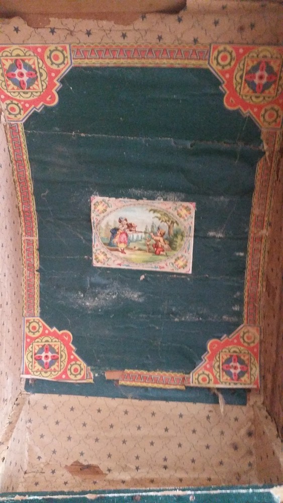 Barrel Top Antique Trunk Original Condition