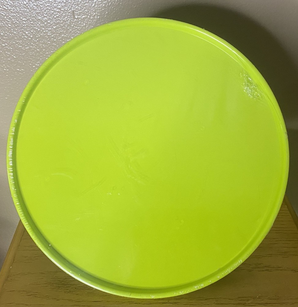 NIP Twine Green Melamine Cake Stand