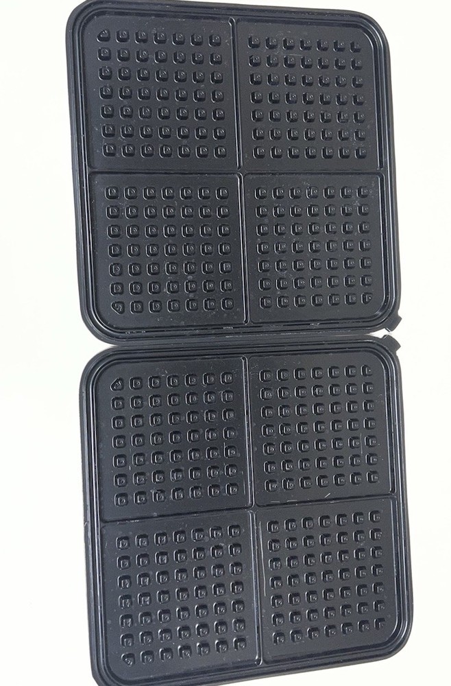Villaware Multi-Baker 4-in-1 Deep Belgian Waffle, Flat Griddle, Rib Grill 8550