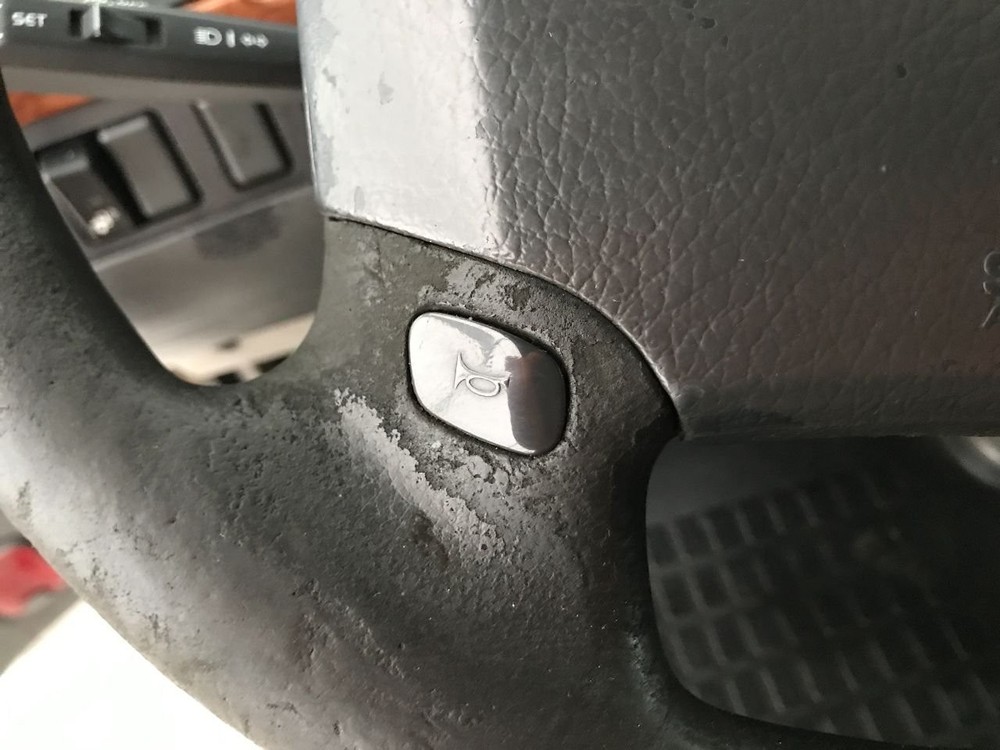 Volvo VNL Steering Column - Used