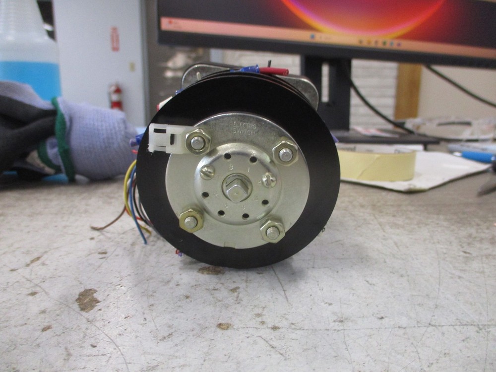 Electroswitch Series 24 Breaker Control Rotary Switch 24PB38D Used