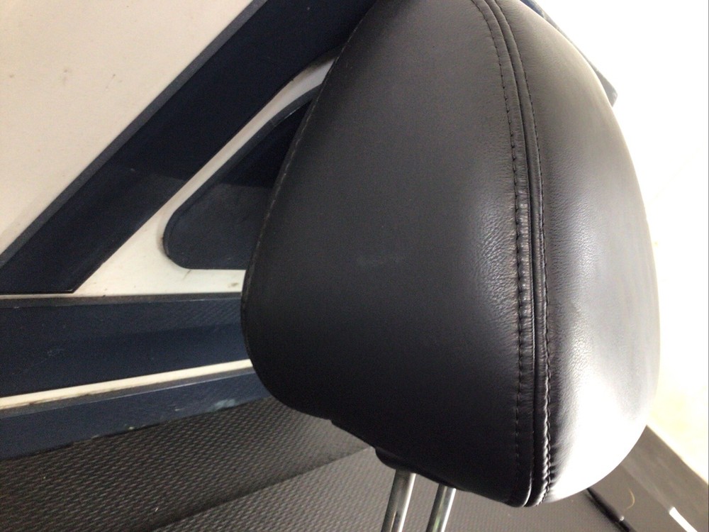 2001 2002 ACURA MDX PASSENGER RIGHT FRONT HEADREST BLACK CODE / D