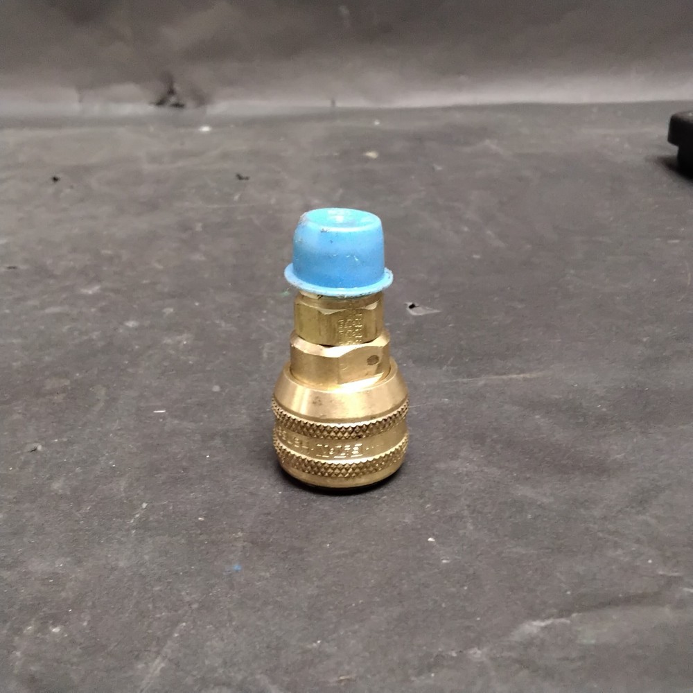 EATON 3000 SERIES QUICK-CONNECT COUPLING HOSE ($10 OBO)