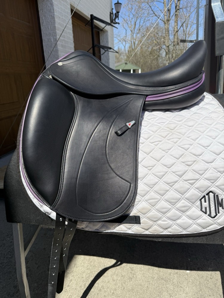 Equipe Rose Dressage Saddle