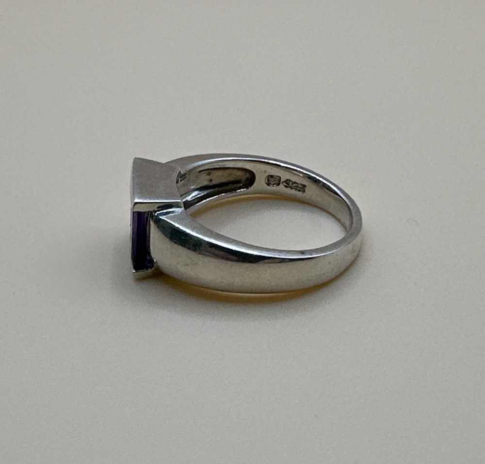 Luxury 925 Sterling Silver Amethysts Ring /Size 8