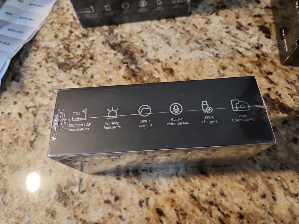 SYNCO G1(A1) Wireless Microphone System with Transmitter Receiver Kit For Camera