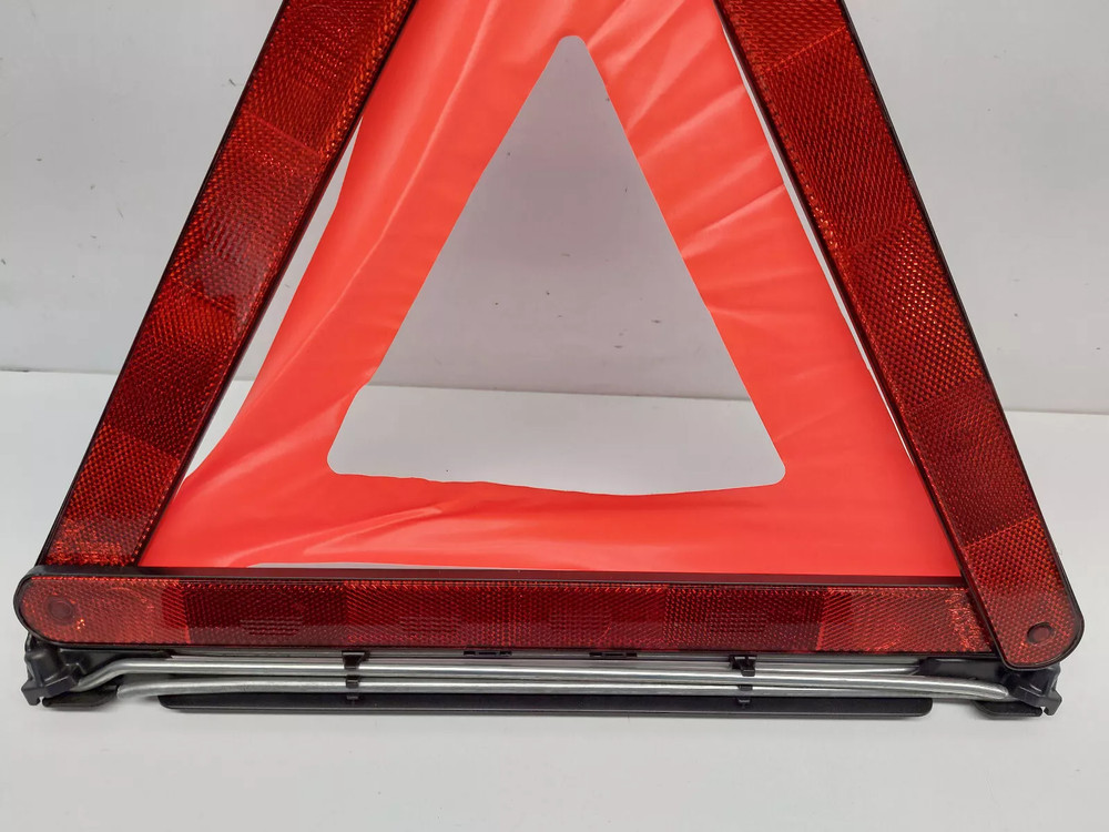 BMW 6 SERIES E63 E64 LCI EMERGENCY HAZARD WARNING LIGHT TRIANGLE 2008