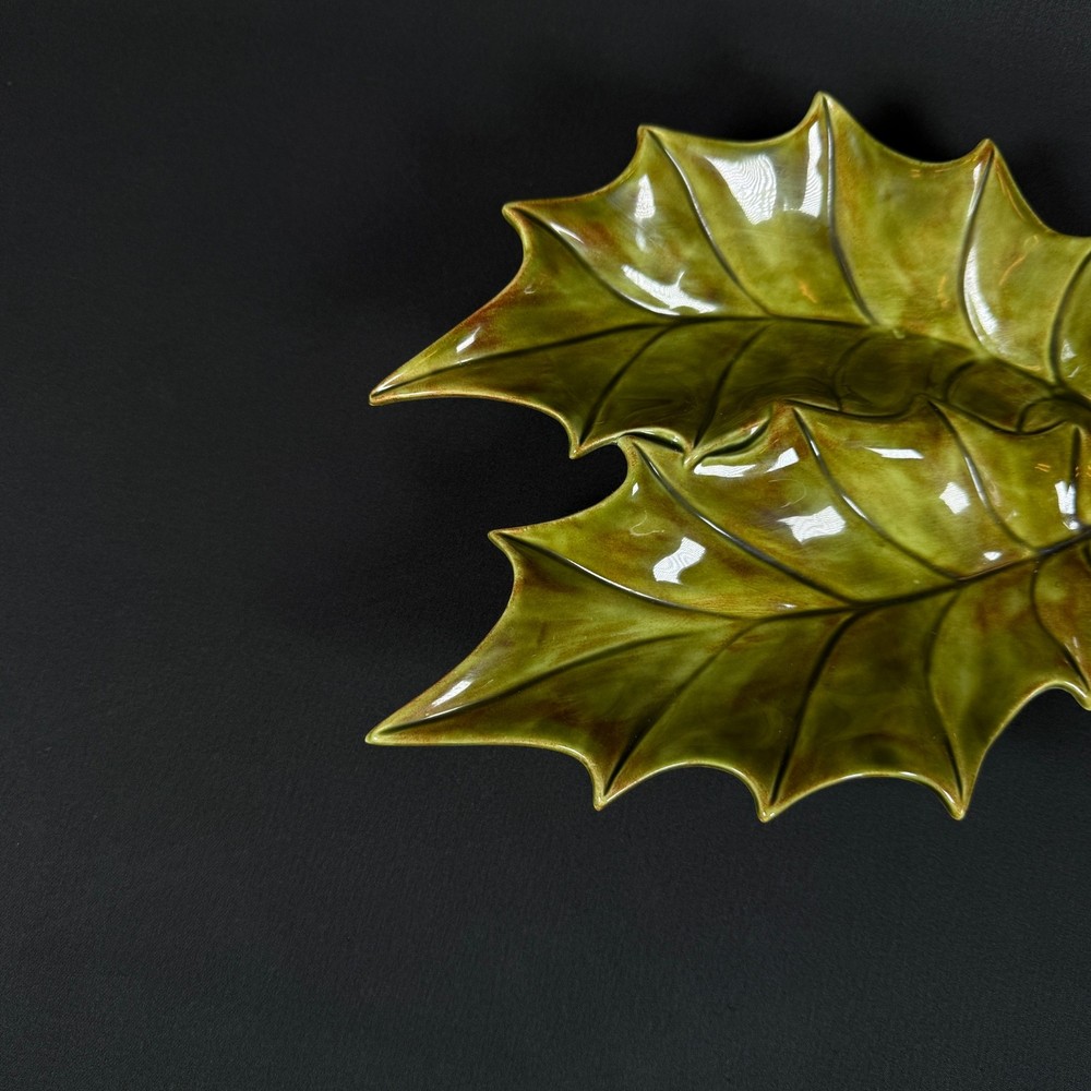 Atlantic Mold Ceramic Holly Leaf Berry Christmas Divided Candy