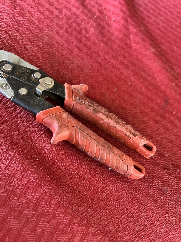Milwaukee Left Cutting Aviation Snips (48-22-4510)