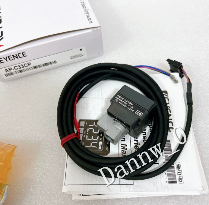 New in box KEYENCE AP-C33CP Pressure Sensor