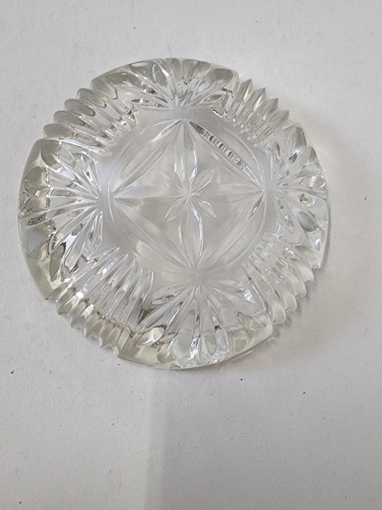 Glass Round Ashtray Clear Patterned Textured 4 Slots Smoking