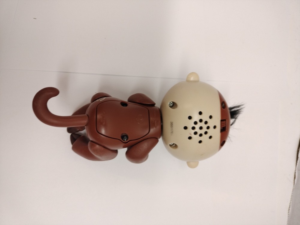 Fingerlings Brown SLOTH 5" Electronic Toy Works