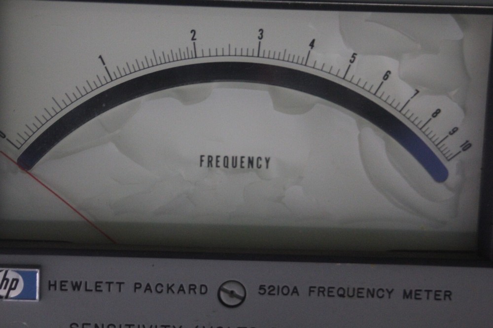 Vintage HP Hewlett Packard Frequency Meter 5210A