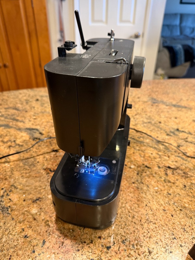 AXE YAMAZAKI MM-10 Sewing machine - award winning