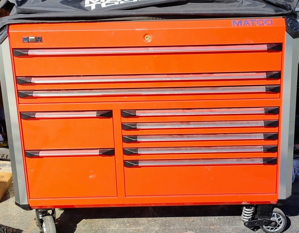 Matco Revel 2 Bay 10 Drawer Tool Box (No Tools)