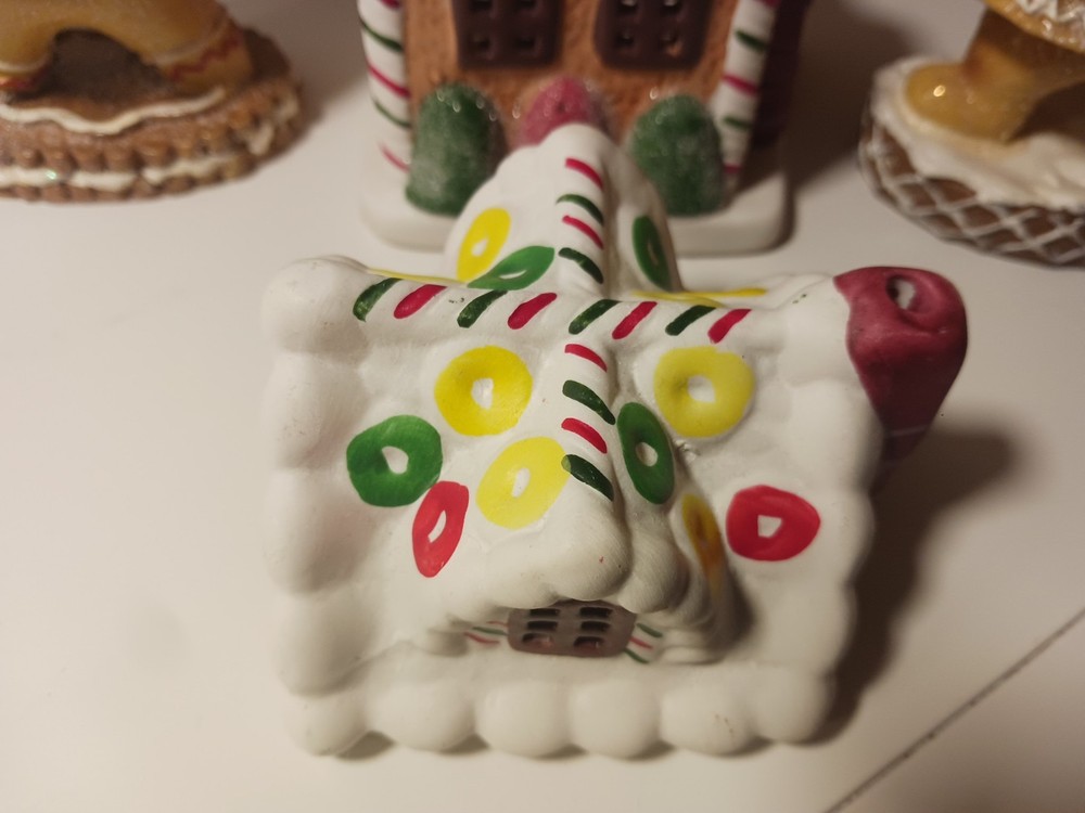 Ginger Bread House Tea Light With Two Gingerbread Men