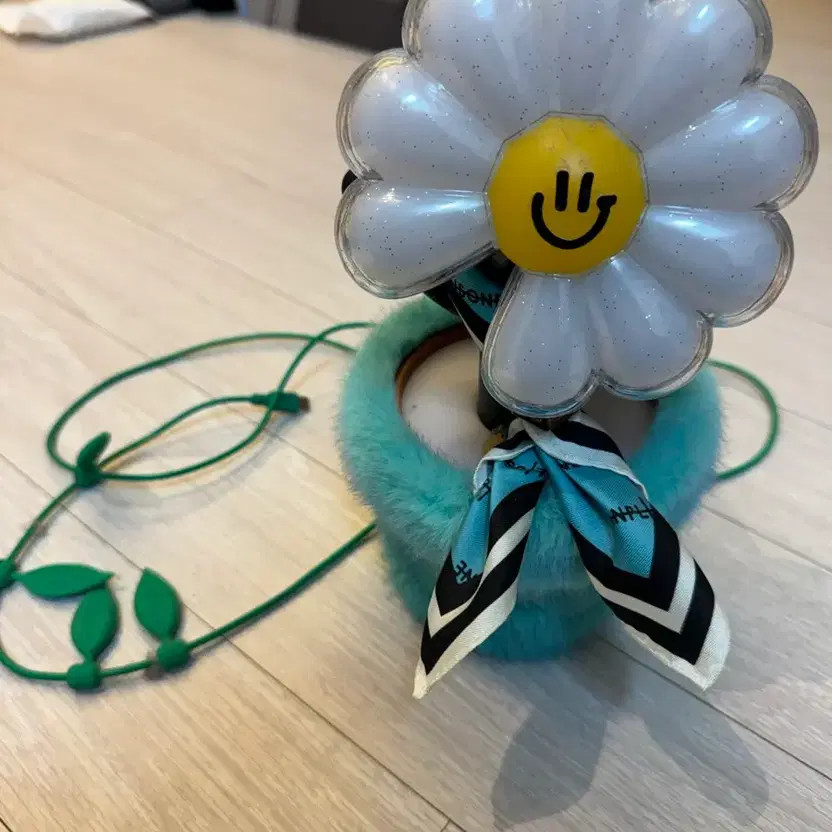 G-Dragon Wuberman Sea Daisy Support Light
