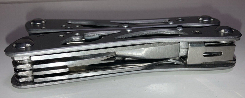 Multi-Tool Folding Plier Winframe Hunting Outdoor 9 tools