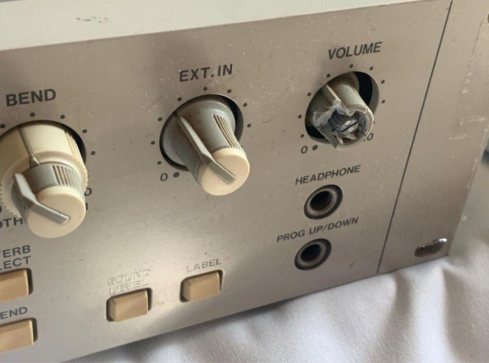 AKAI EWI3030m Wind Synthesizer Sound Module