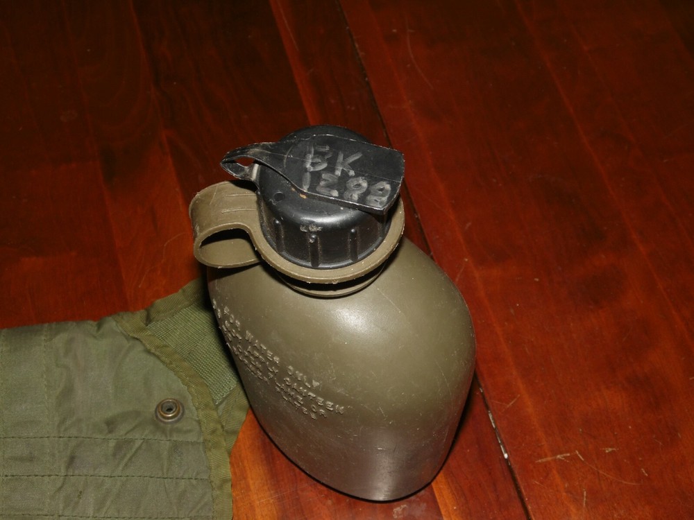 Genuine US Army Plastic Canteen with cover