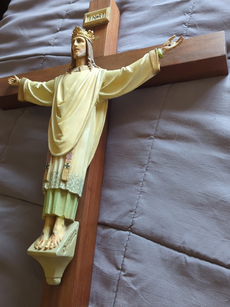 Large 1946 Moroder Studio Risen Christ On Cross Made in Italy Approx 31" Tall