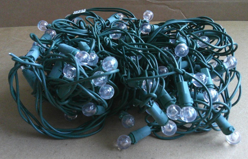 PHILIPS 90 Sphere LED Net Lights Green Wire Warm White