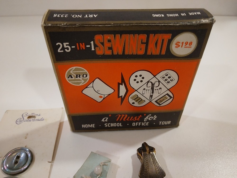 ANTIQUE SEWING THIMBLE AND BUTTON LOT