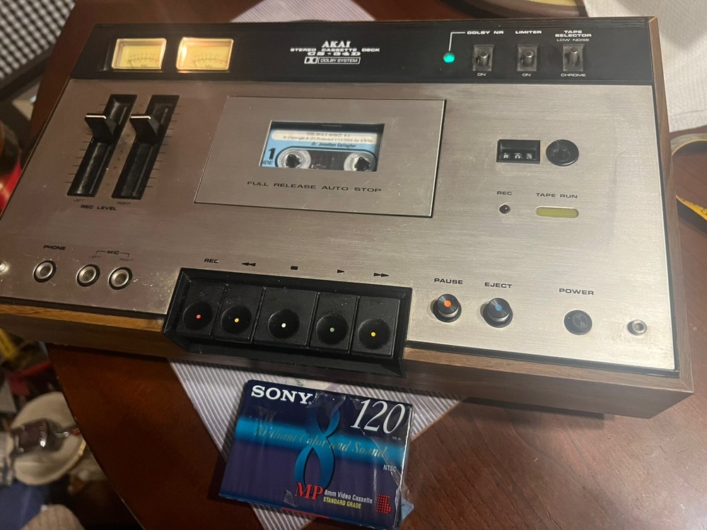 Vintage Akai CS-34D Cassette Deck WORKS !!