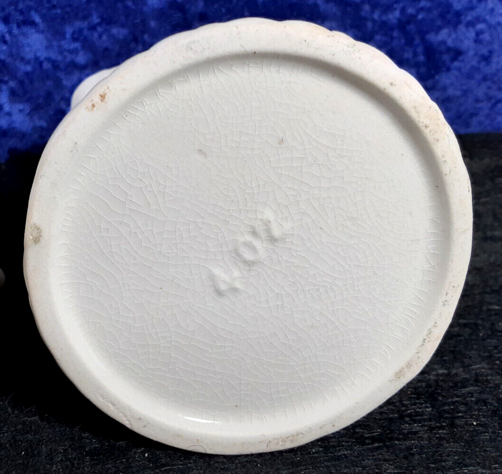 Vintage Ceramic Creamer / Measuring Cup set; Grapevine Pattern; 2,4,8 oz; EX