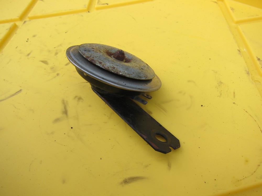 2000 Suzuki GZ250 OEM HORN SIGNAL