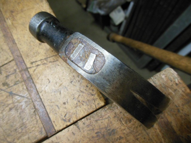 vintage True Temper light duty 8oz curve claw hammer old carpenter tool