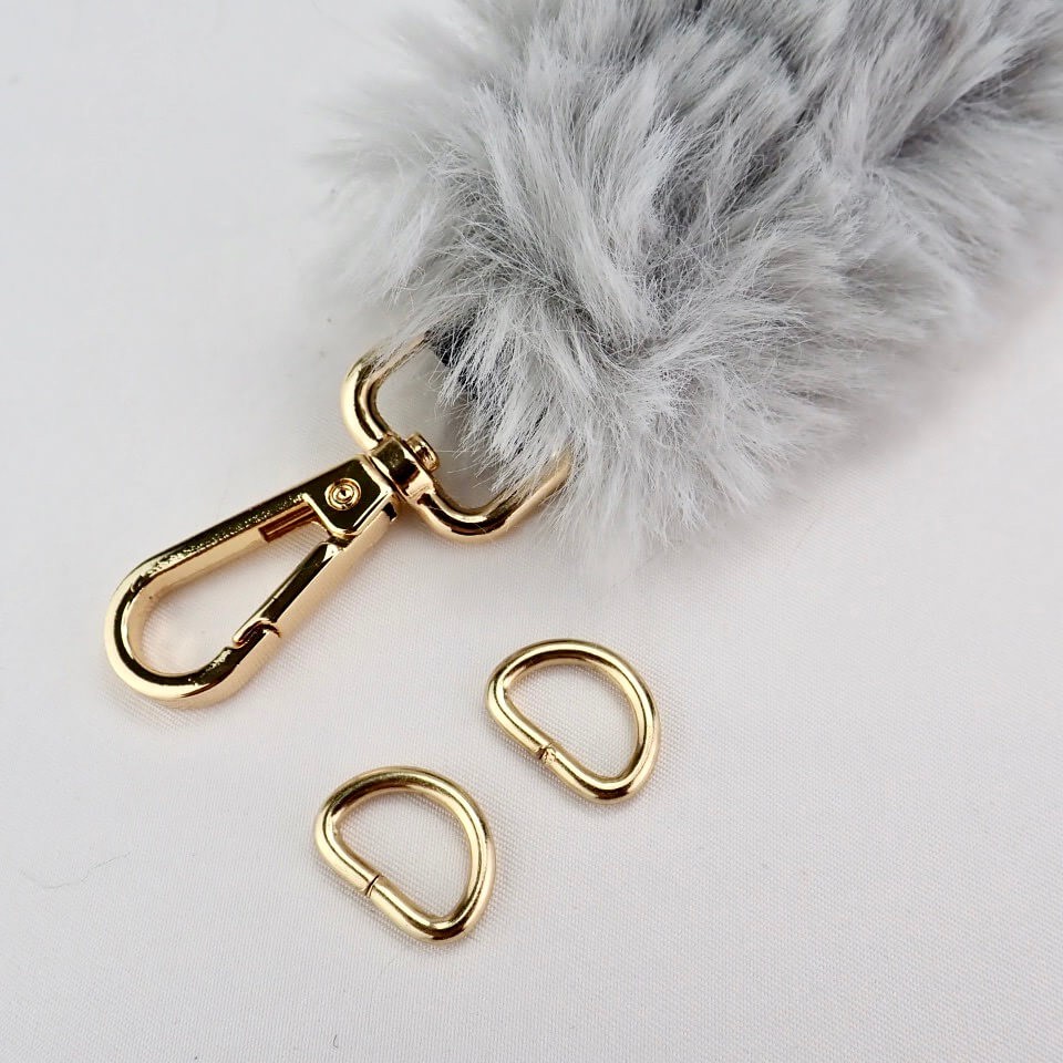 Fur Handle (Light Gray) - Cotton Raffia