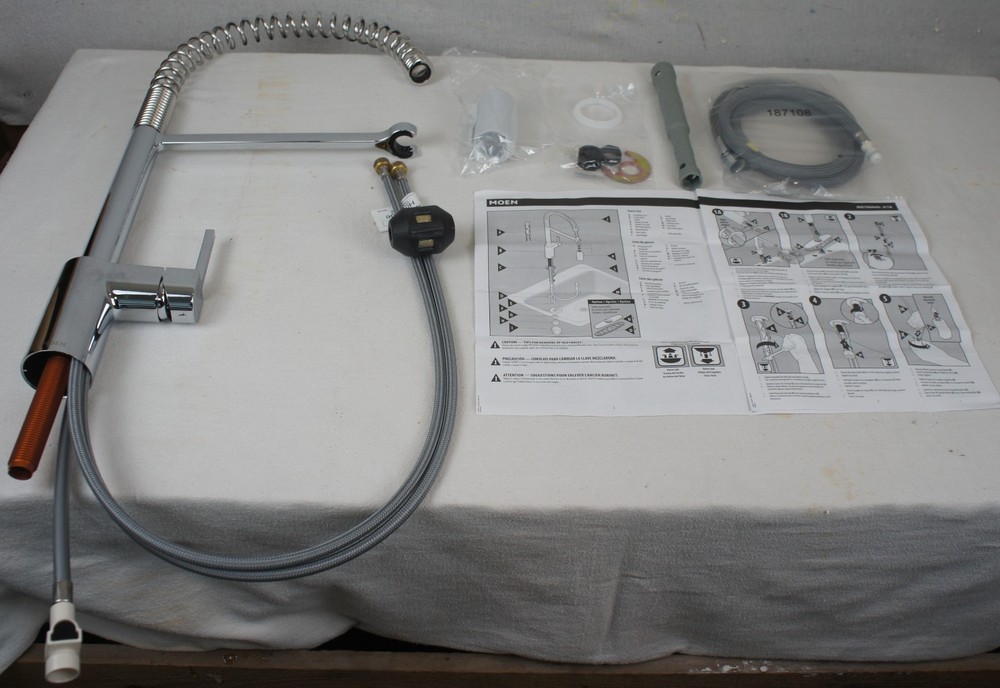 MOEN ALIGN 5923 CHROME ONE HANDLE PULLDOWN KITCHEN FAUCET IN ORIGINAL BOX