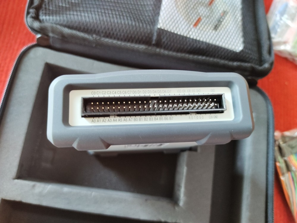 P:VT53 Instek GLA-1132 32 Input Channel Logic Analyzer