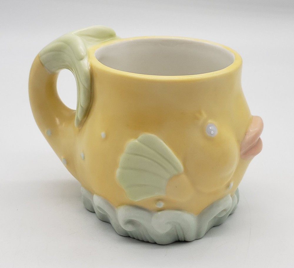 REED & BARTON Ceramic SEA TAILS Fish Cup Mug YELLOW
