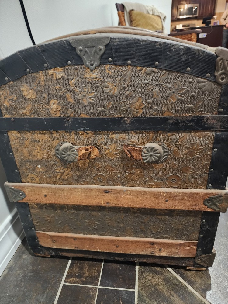 Antique Steamer Trunk With Wheels