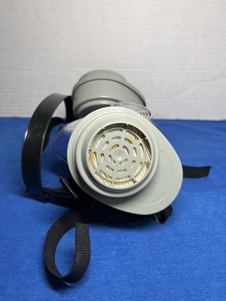 MSA Half Face Reusable Respirator Blue & Gray AdjustableStraps Size Medium