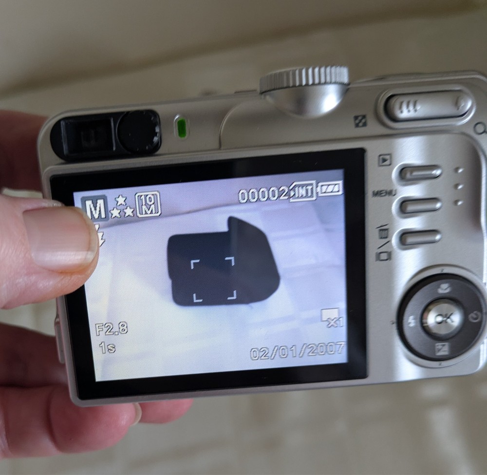 Technika SH-A366 10.0MP Compact Digital Camera Silver