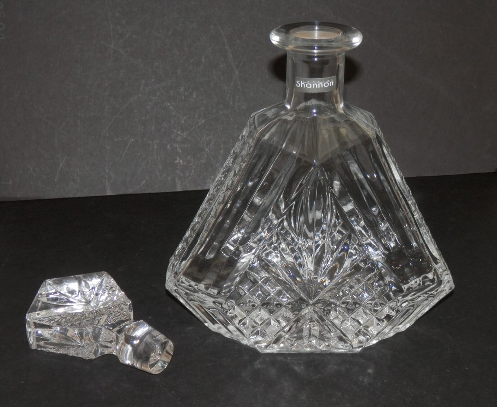 Shannon Lead Crystal Triangular Whisky Decanter 650ml Ireland