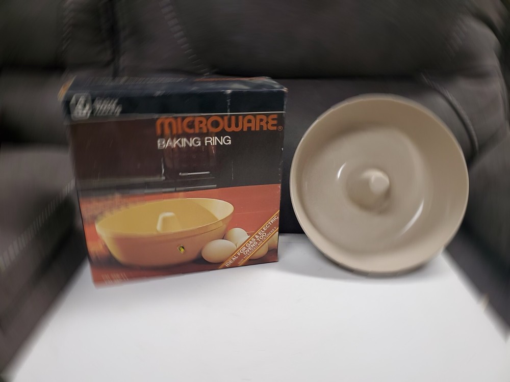 Kitchen - Cooking - Anchor Hocking 2 1/2 Qt Microwave Baking Ring