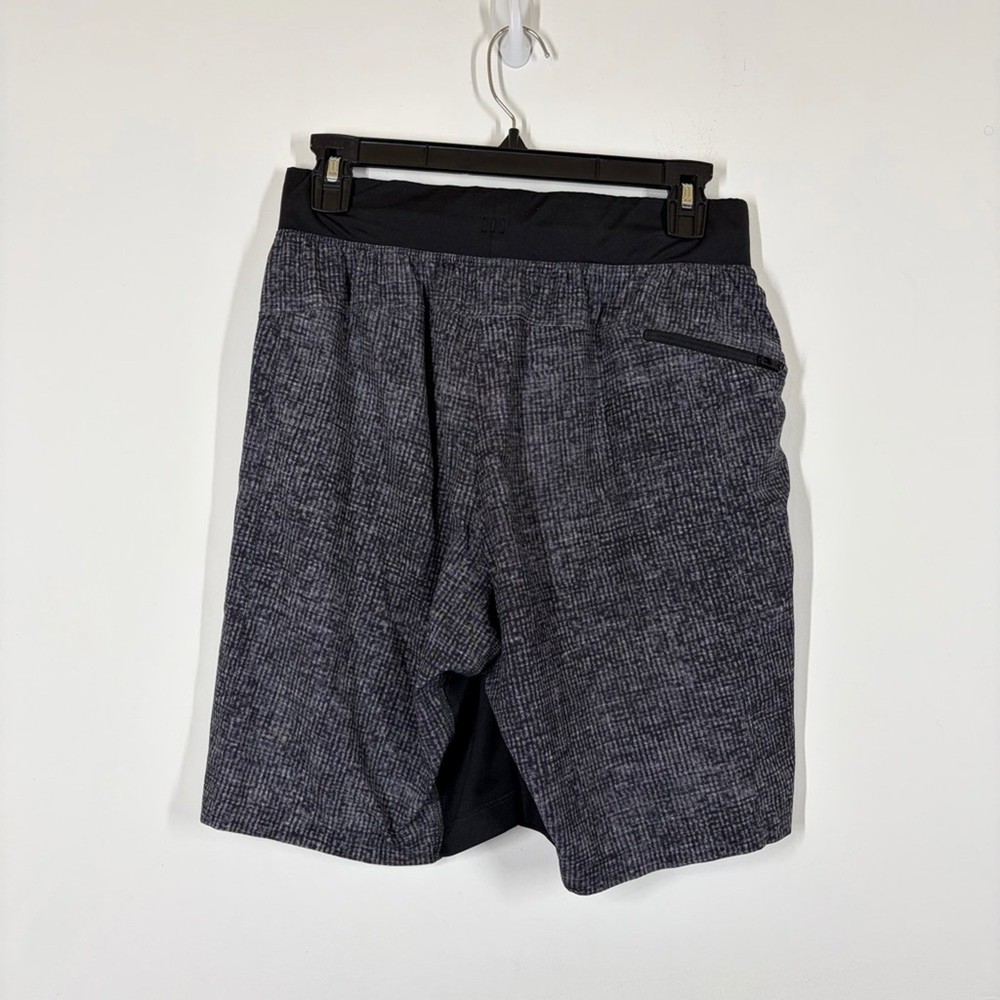 Lululemon T.H.E. Short Linerless 11" Size Small