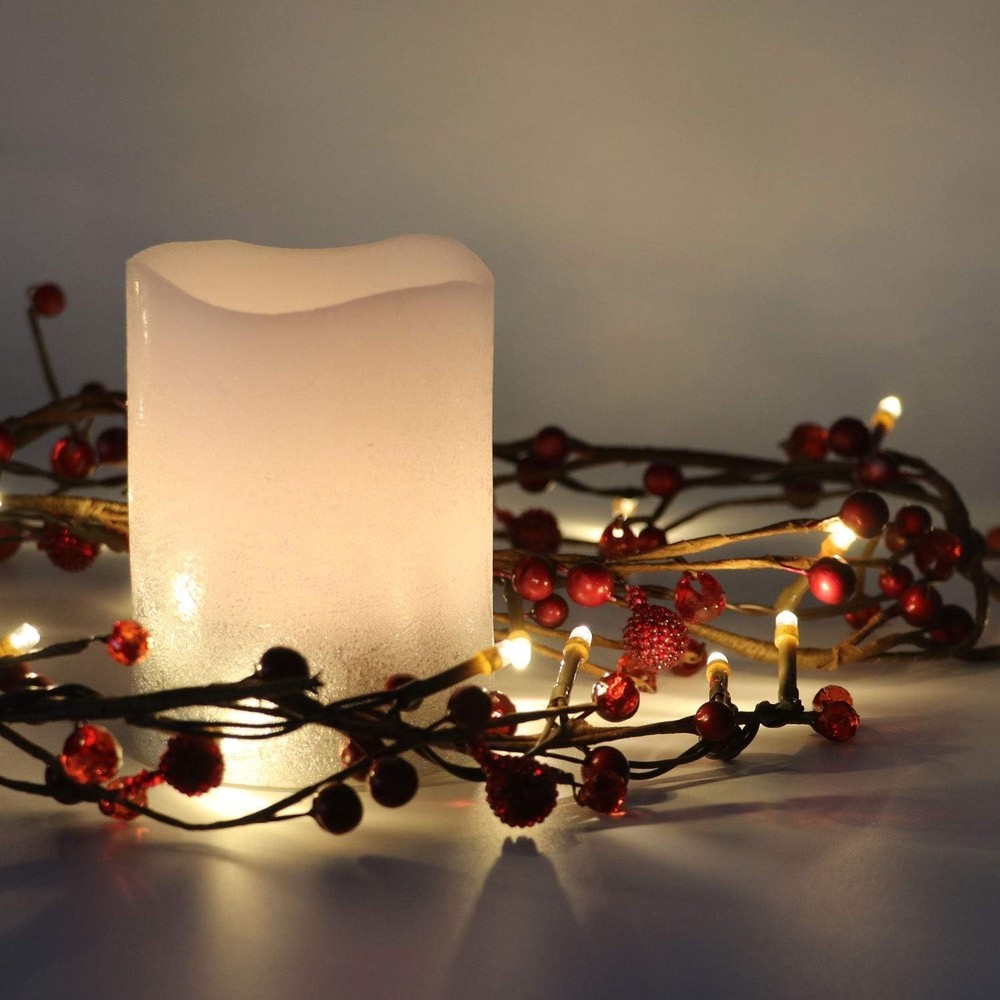 Battery Operated Red Berry Garland with Timer Function - Perfect for Christmas!