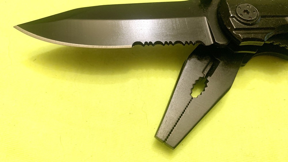 New RavPower Multi tool No Box Full Size Blade And Pliers