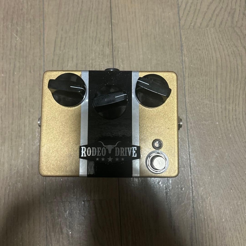 6 degrees fx / Rodeo drive