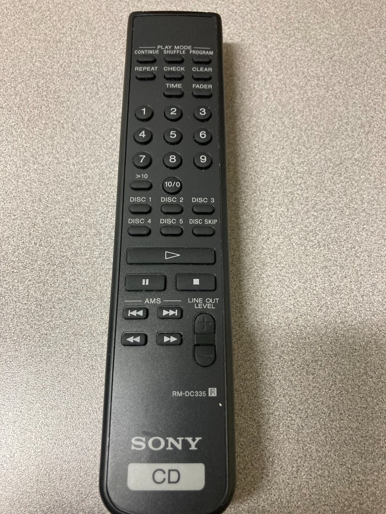 Sony CDP-CX400 MegaStorage 400 CD Changer. Pristine condition.