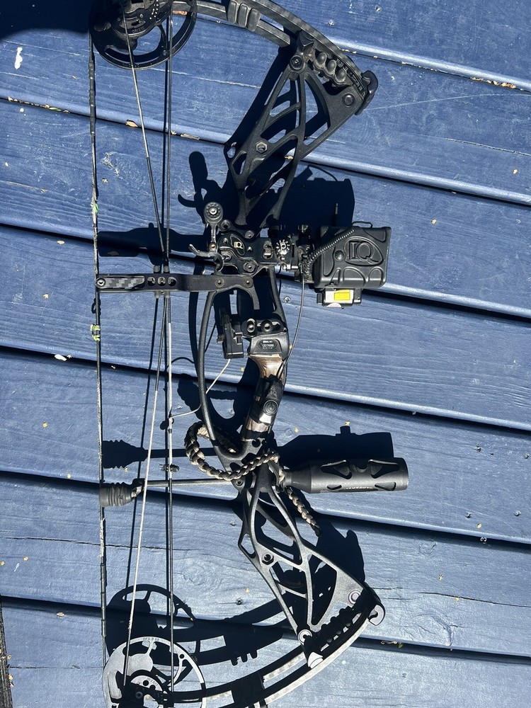 Hunting Bow And Accessories