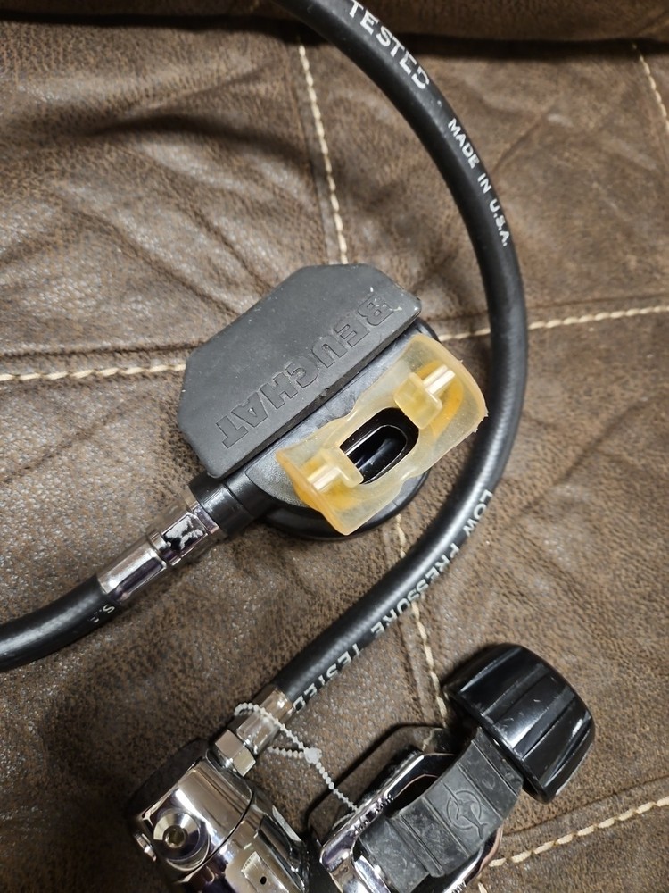 Beuchat VS4 Regulator Untested