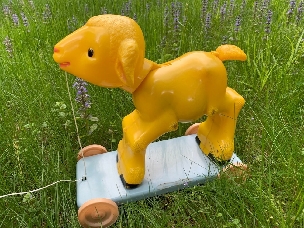 vintage lamb pull toy, hard plastic, 1950s Knickerbocker, head bobs